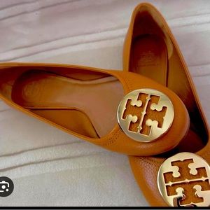 Rare Tory Burch women size 13M flats no box worn twice, true to size.